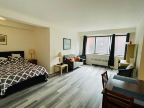 Stylish Montreal Apartment Comfortable Stay in the Golden Square Mile